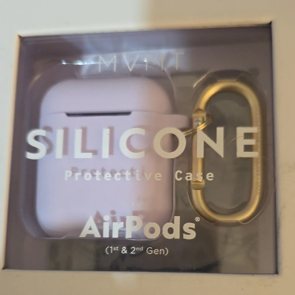 MVMT Lavender Silicone AirPods Case with Gold Clip - Picture 6 of 6